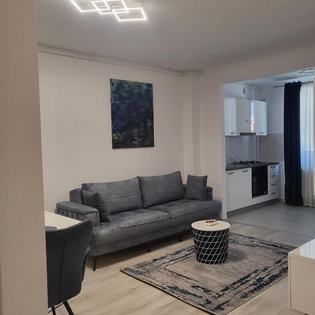 Hils Pallady Apartament Lyly Букурещ Екстериор снимка