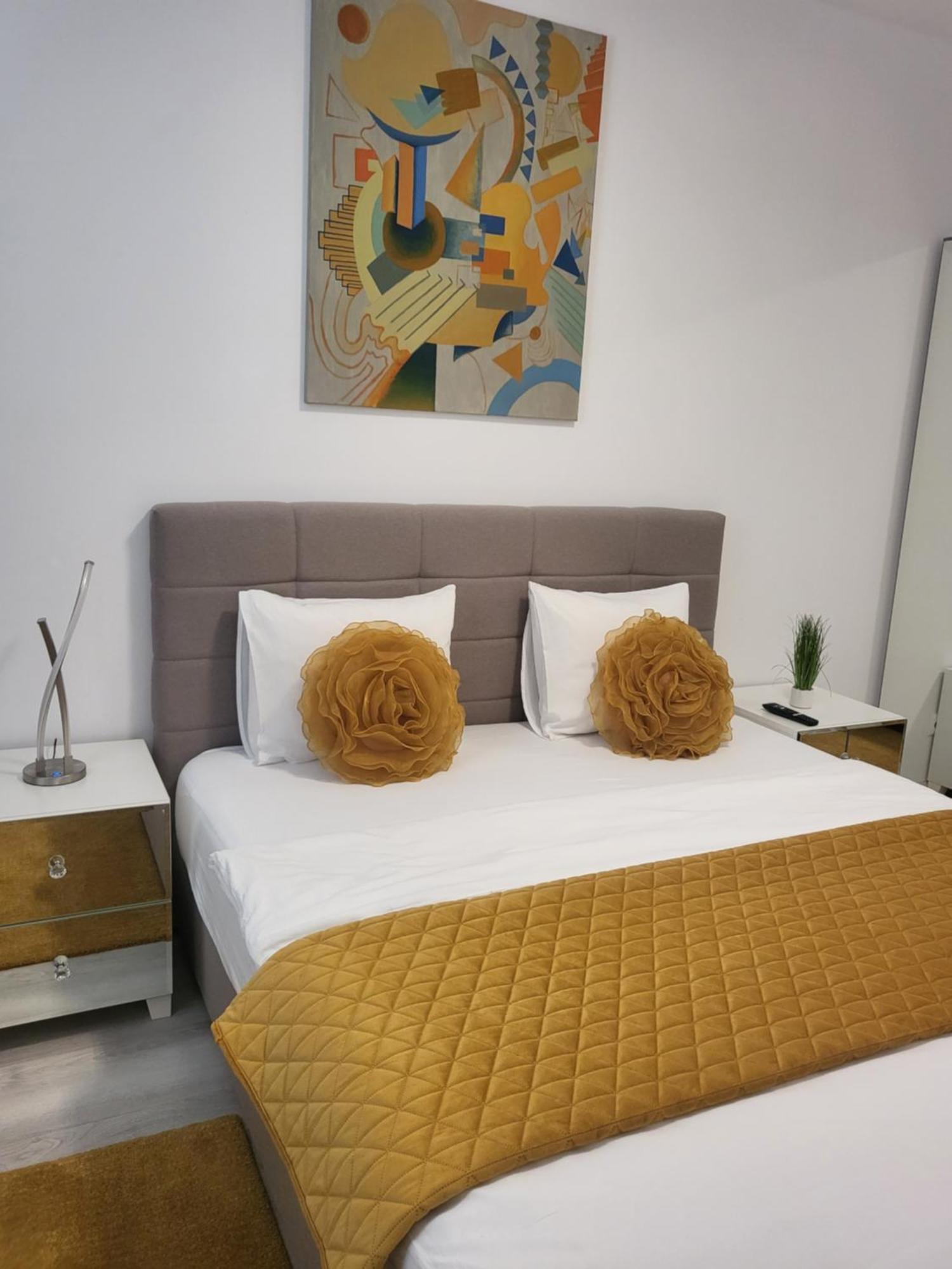 Hils Pallady Apartament Lyly Букурещ Екстериор снимка